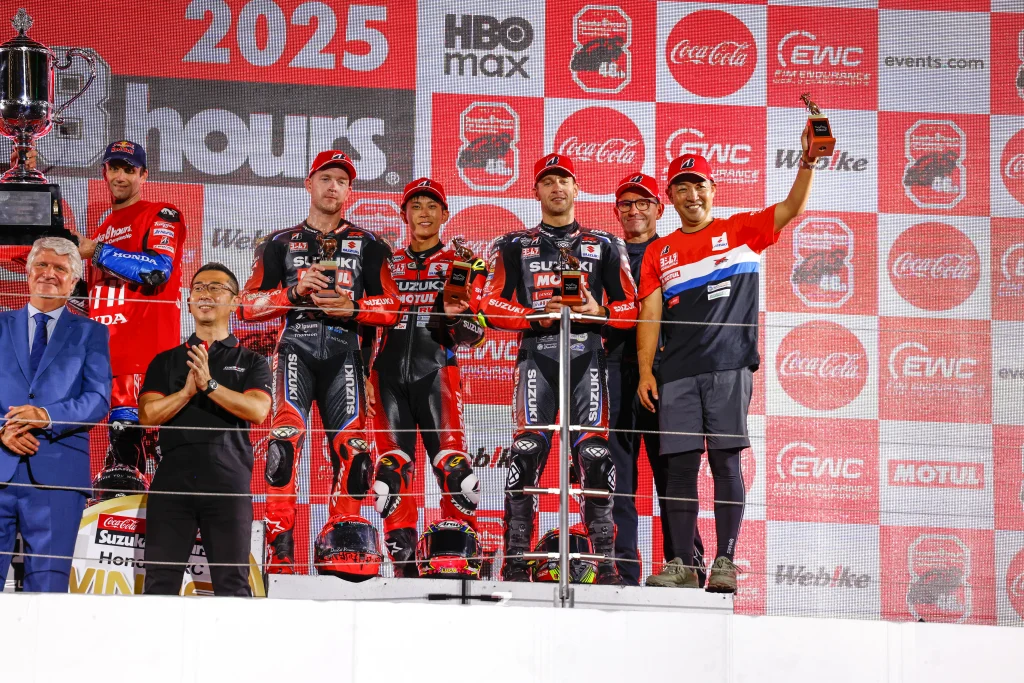 YOSHIMURA-SERT-MOTUL-holt-auf der GSX-R1000R Bronze-bei den-Suzuka-8-Hours. YOSHIMURA-SERT-MOTUL-holt-auf der GSX-R1000R Bronze-bei den-Suzuka-8-Hours.
