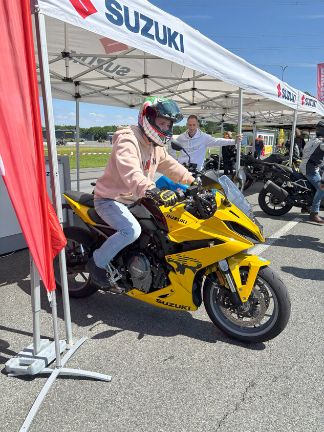 GSX-8R