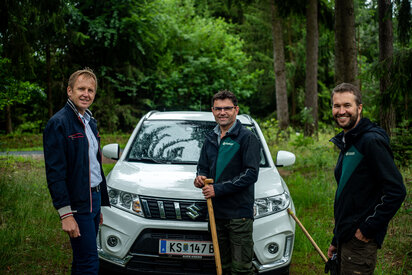 v.l.n.r.: Roland Pfeiffenberger MBA (Managing Director, SUZUKI AUSTRIA), DI Martin Schönsgibl (Öbf), DI Stefan Schörghuber (Öbf)