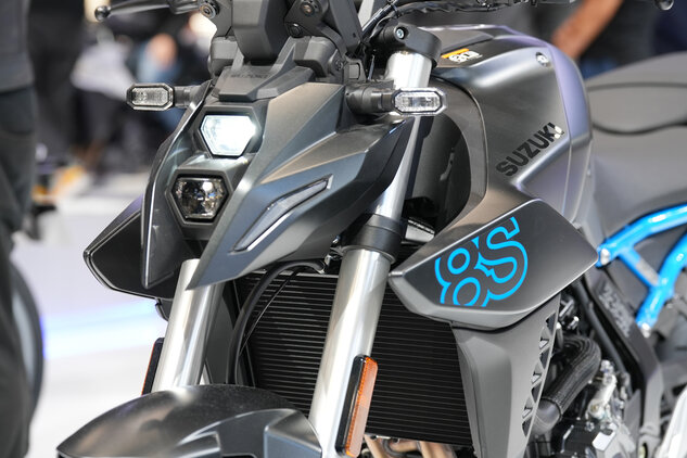 GSX-8S