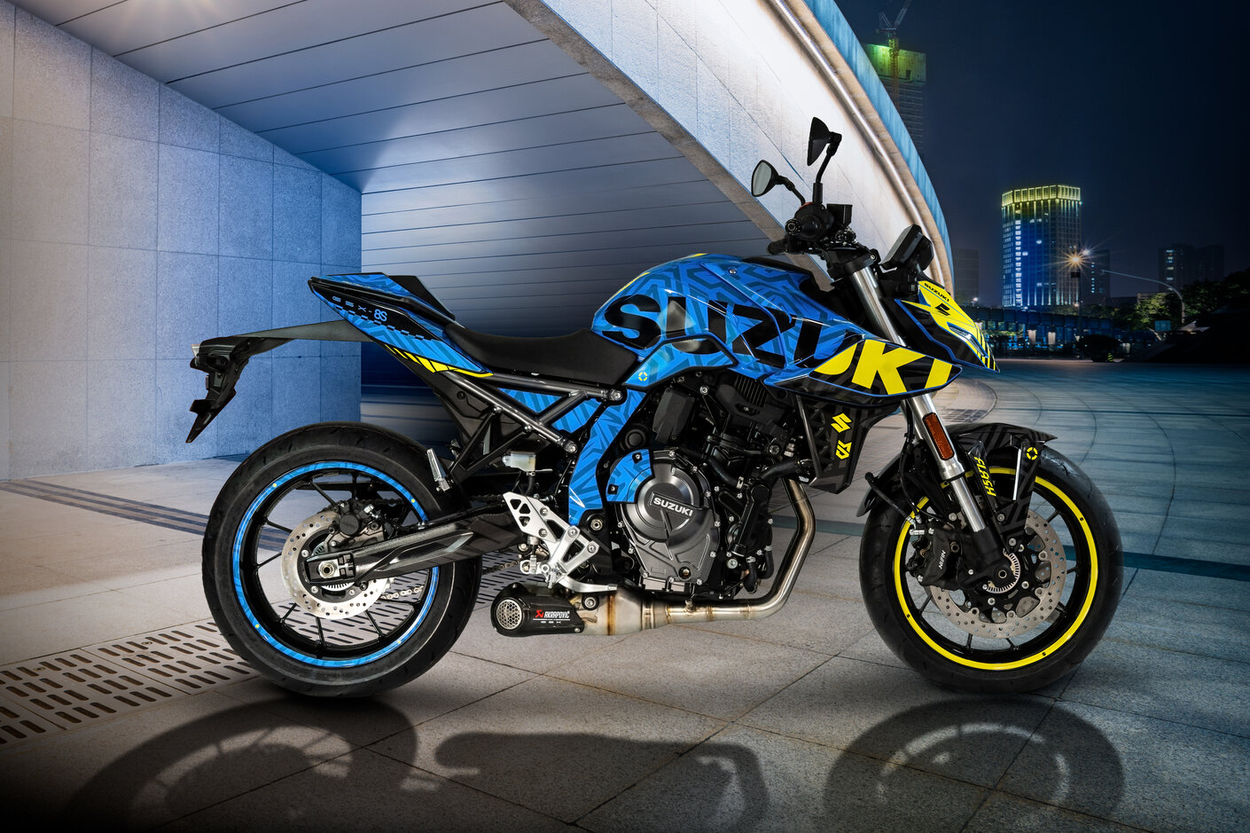 GSX-8S "BLUE-FLASH" Sondermodell