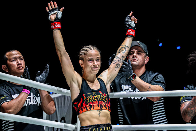 Stella siegt auch im April 2025 im ONE Lumpinee Stadion (c)ONE CHAMPIONSHIP
