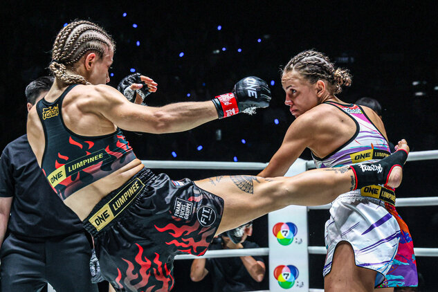 Stella besiegt Vanessa Romanowski durch KO in der ersten Runde (c)ONE CHAMPIONSHIP